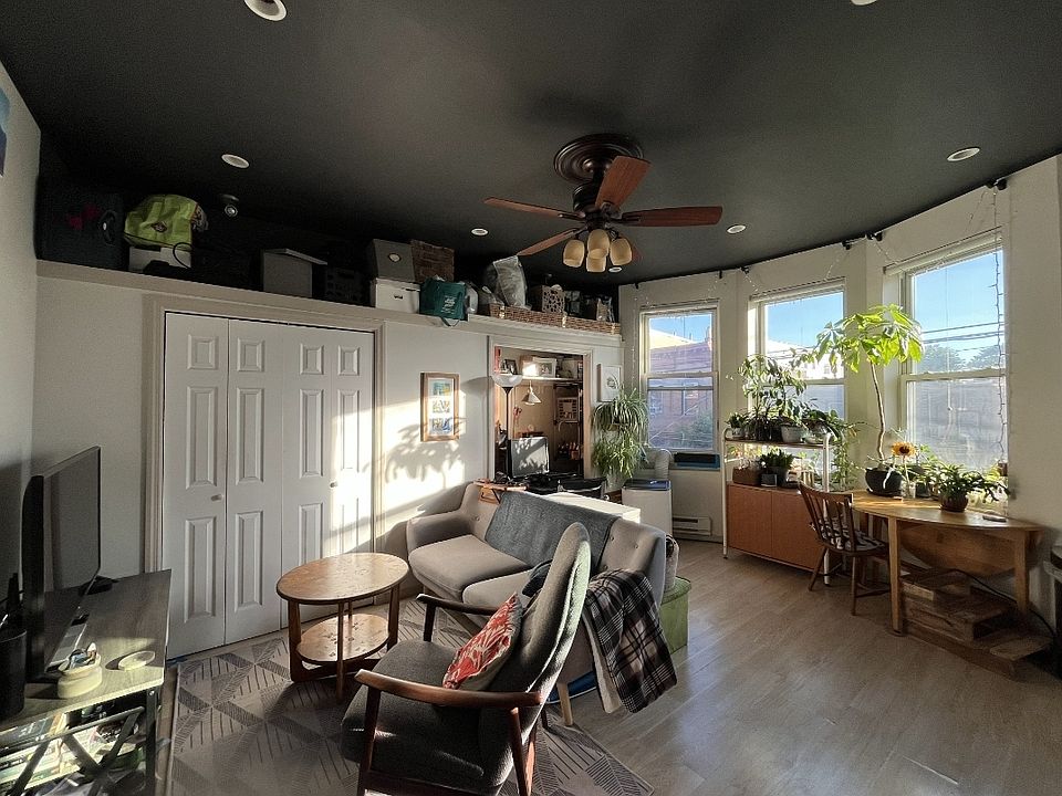 1st image of 203 39th St #2F