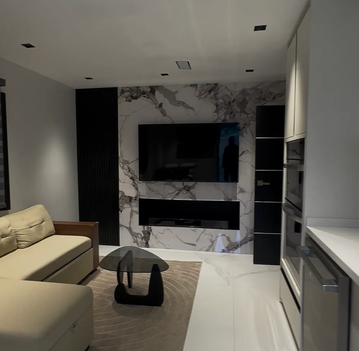 Darvalle St, Cerritos — Photo 1