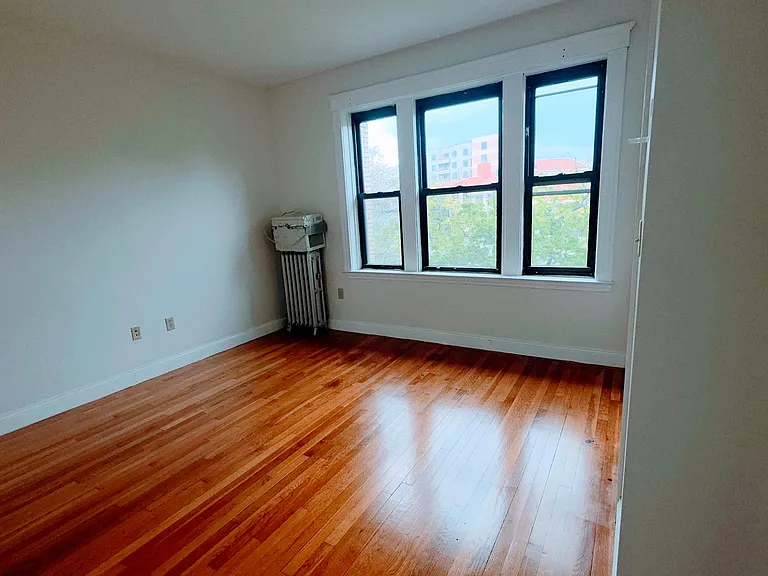 41 Egremont Rd #4 — Photo 7