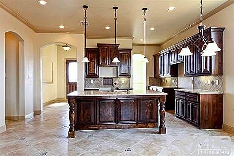 3rd image of 7229 Lake Hill Trl