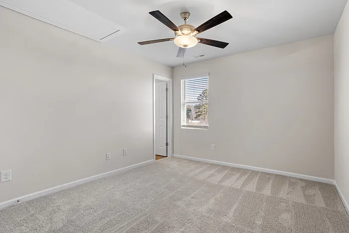 1006 Peony Ln — Photo 16