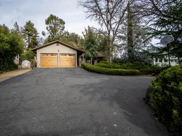 11876 Torrey Pines Dr, Auburn, CA 95602