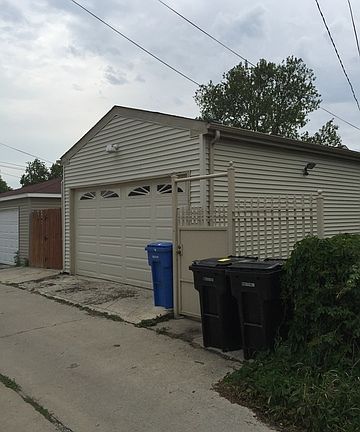 4th image of 8403 S Dante Ave