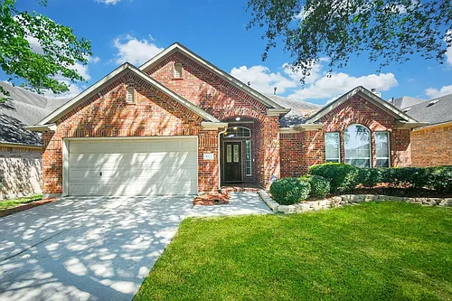 5823 Knollwood Trl Photo 1
