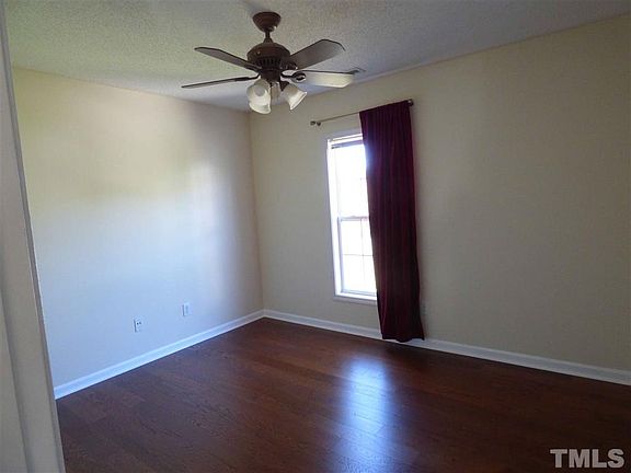 3rd image of 607 Westminster Dr