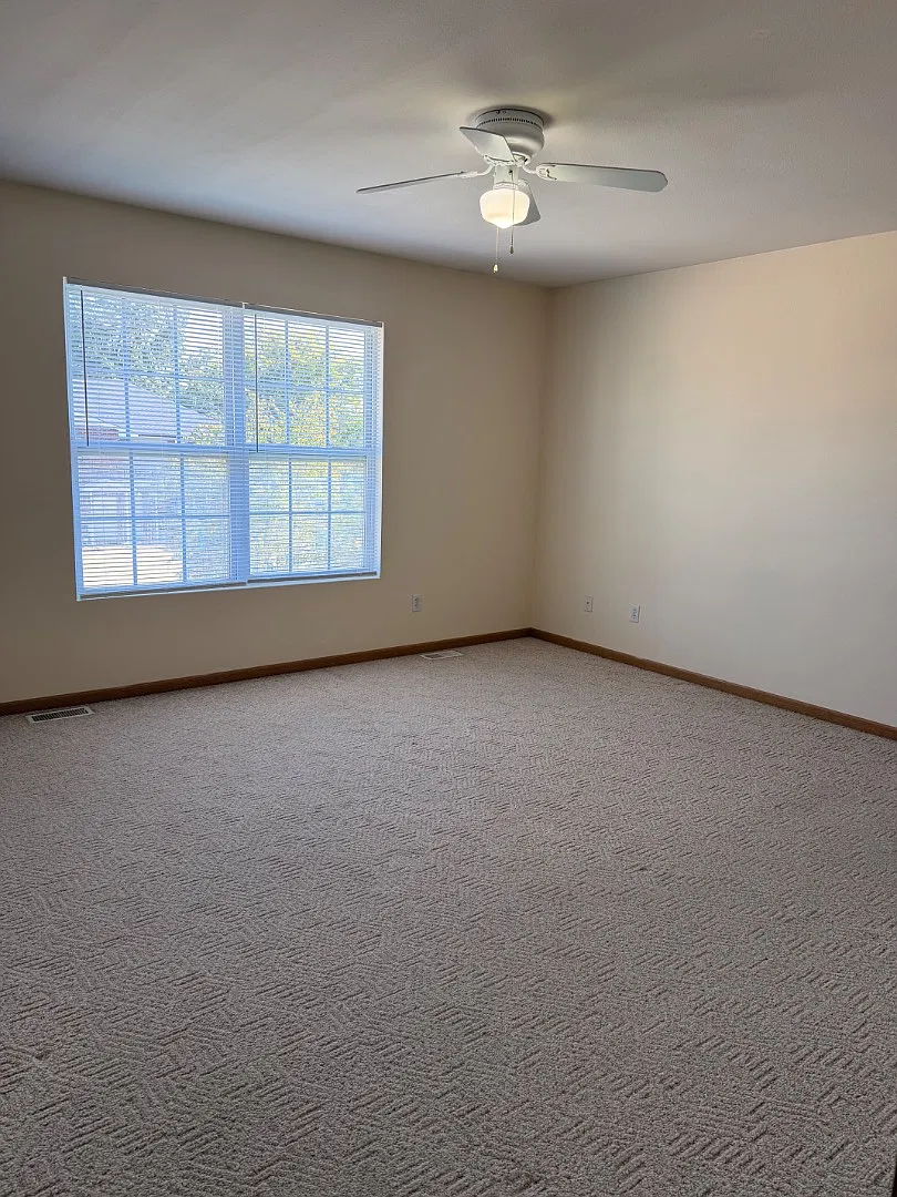 424 Kensington Park - A — Photo 3