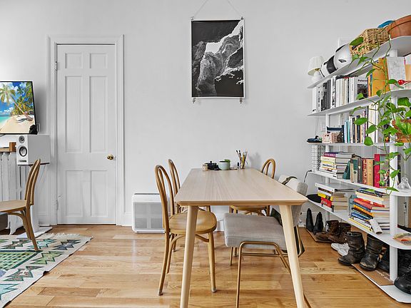 4th image of 47 Saint Felix St APT 2