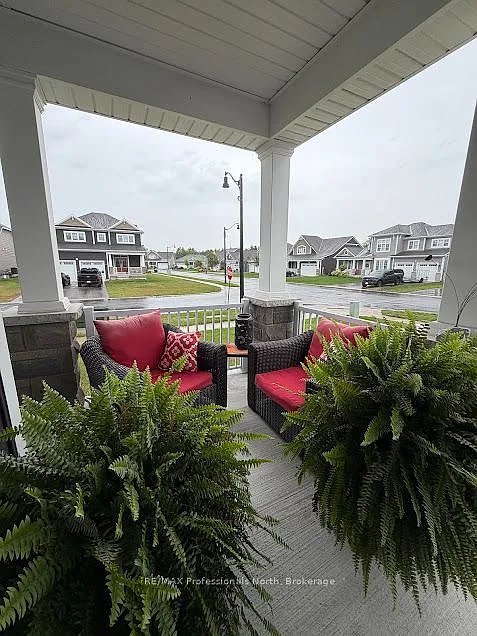 3 bed, $3,200 — Photo 2