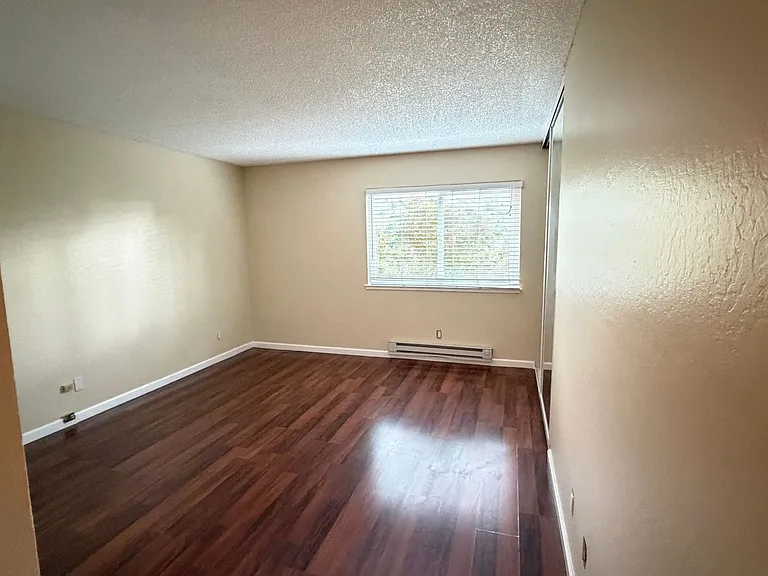 101 Glen Eyrie Avenue — Photo 6