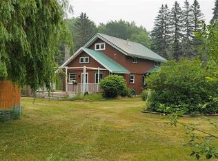 1061 Maxwell Rd, Petoskey, MI 49770