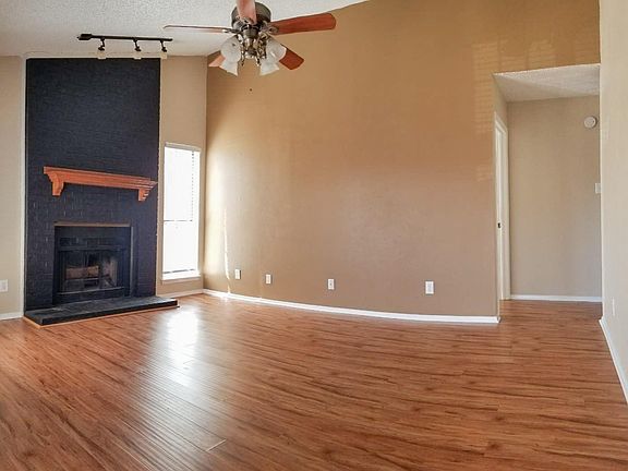 2nd image of 1908 Chasewood Cir APT 206