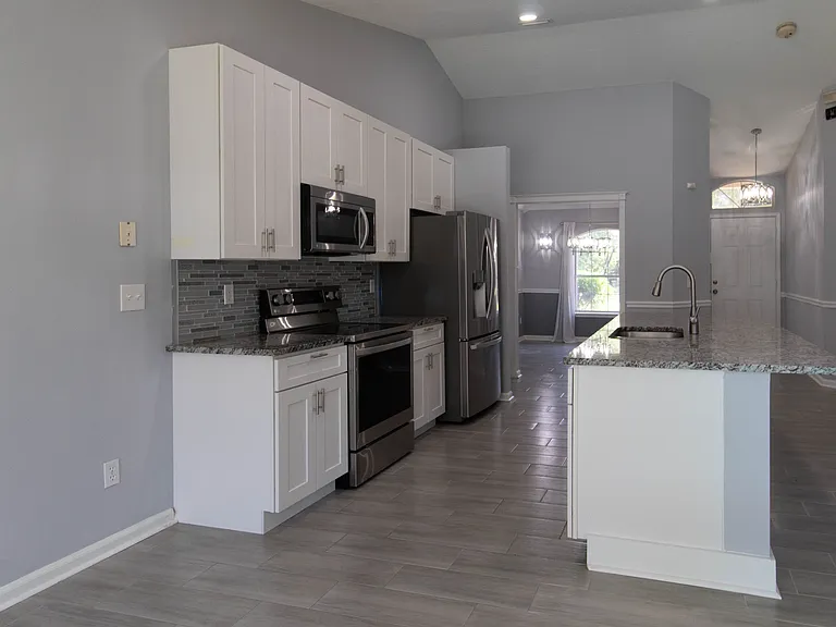 236 Clover Ct — Photo 11