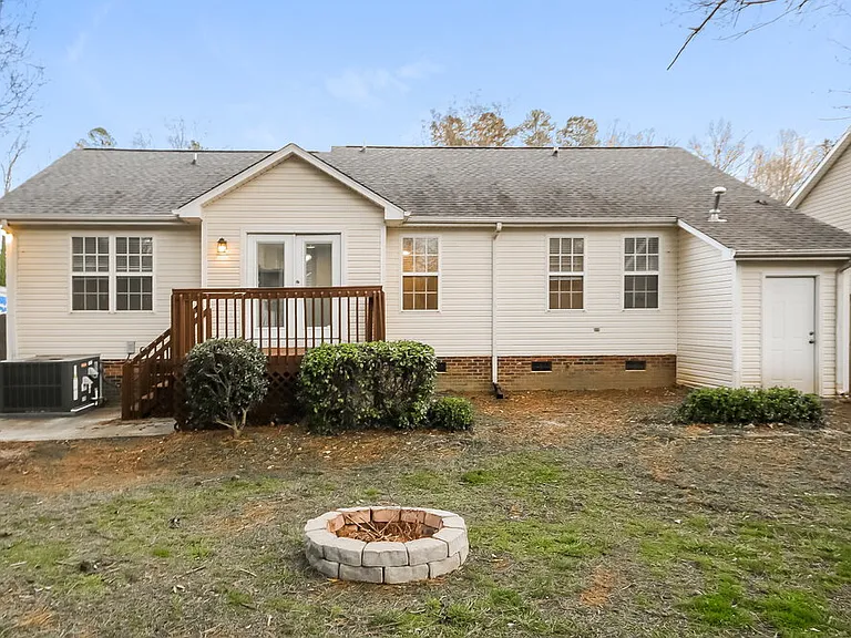 820 Turning Point Ln — Photo 16