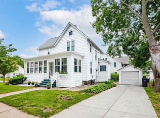 214 S High St, Fort Atkinson, WI 53538