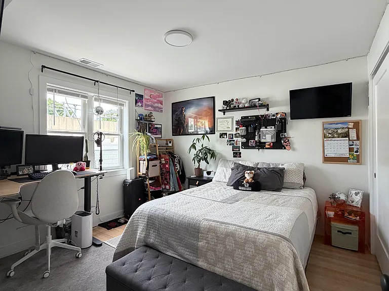 1756 W Rosehill Dr #2D — Photo 9