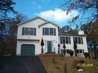 184 Lake Of The Pnes, East Stroudsburg, PA