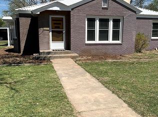 707 Main St, Canadian, TX 79014