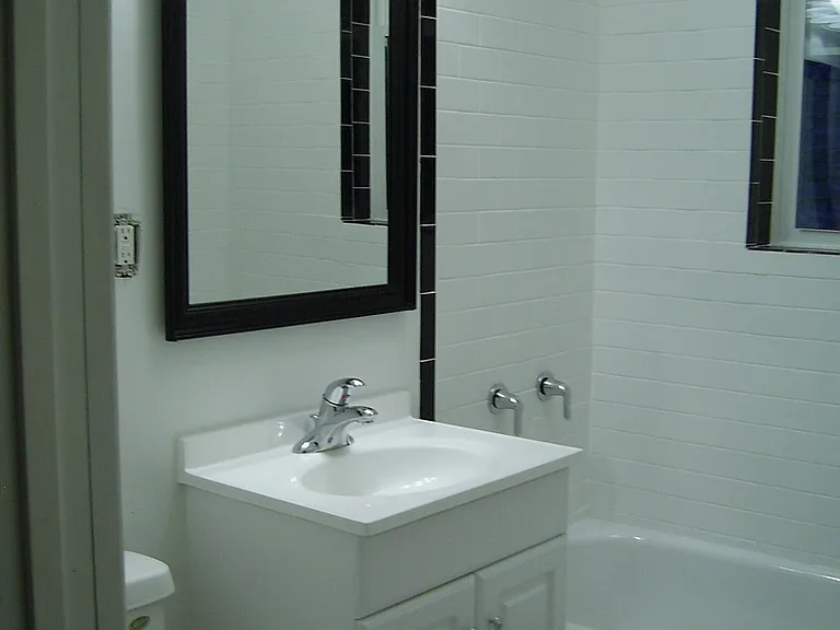 1037 S Racine Ave #1F — Photo 6