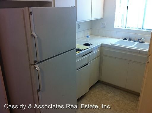 5th image of 3588 1st Ave #18