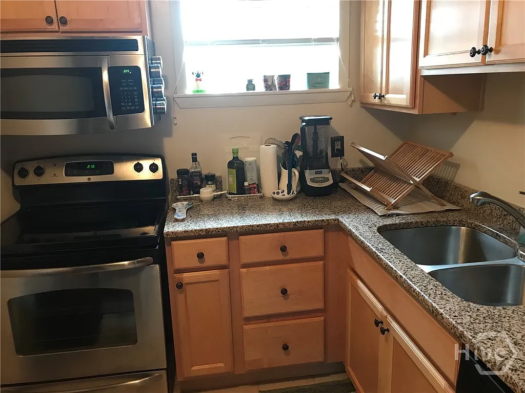 1 bed, 1.0 bath, 795 sqft, $1,000 — Photo 3