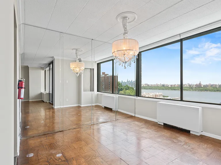 9060 Palisade Ave #706 — Photo 7