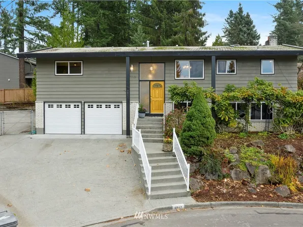 8617 NE 133rd St, Kirkland, WA 98034