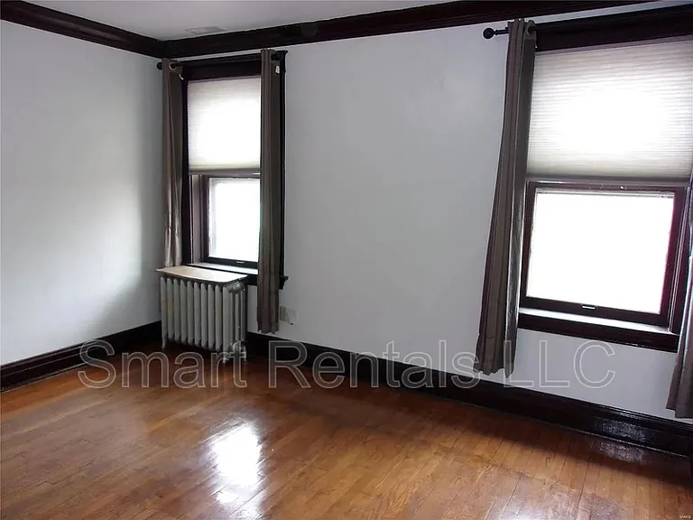 4953 Sutherland Ave #2F — Photo 12
