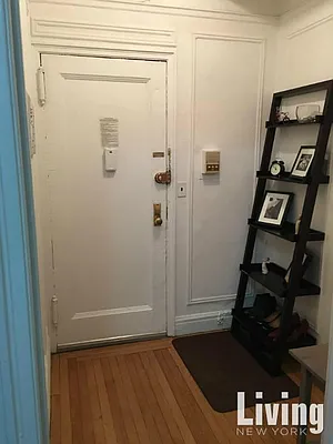 Rented by Living New York | media 11