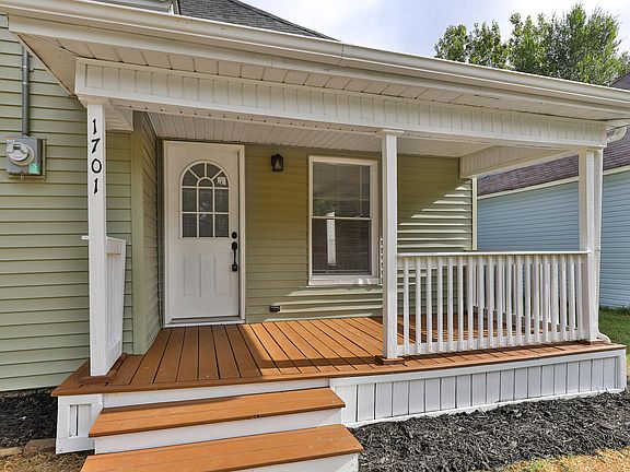 3rd image of 1701 W Lee Street