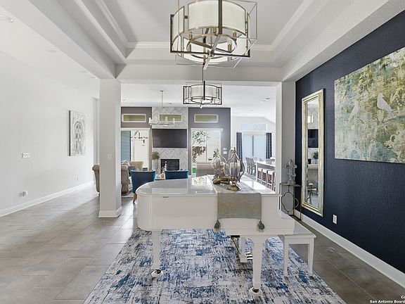 4th image of 2551 Verona Way