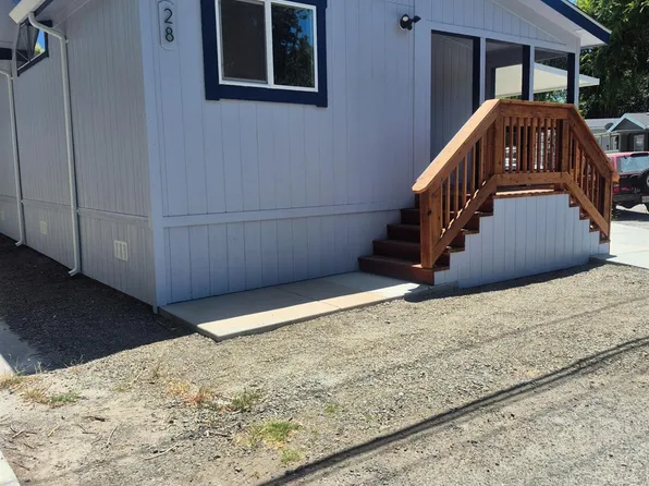 28 Donna Drive, Santa Rosa, CA 95403