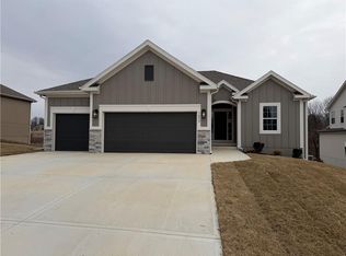 1059 Fir Ln, Liberty, MO 64068