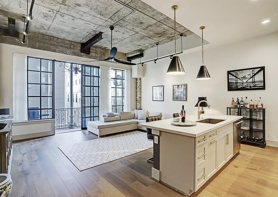 1st image of 1714 Ashland St #203