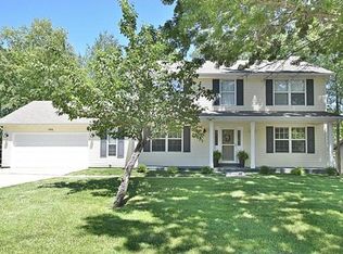 1006 Hunter Ln, Lake Saint Louis, MO