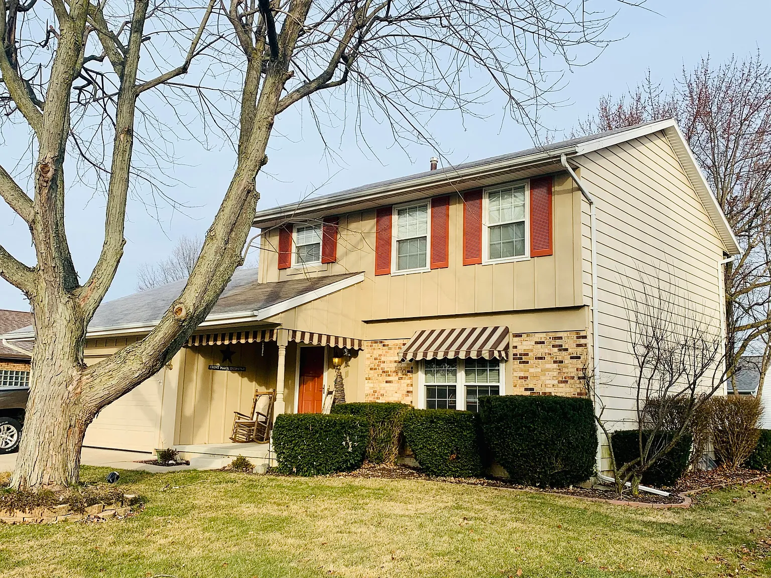 901 Ivy Ln photo 1