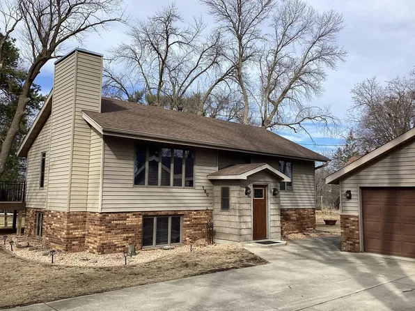 160 4th Pl SE, Glenville, MN 56036