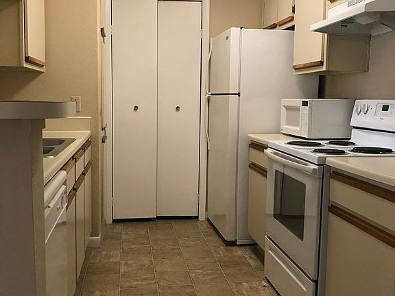 5th image of 4350 Perkinshire Ln APT 203