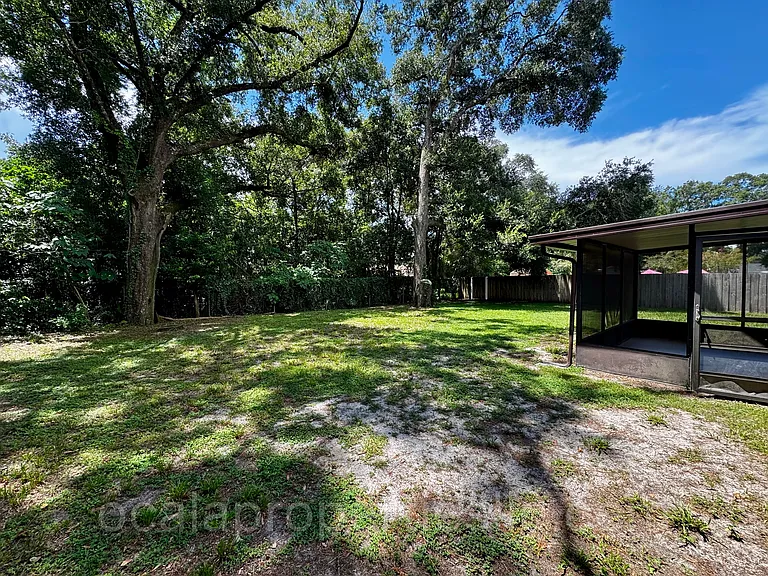 3380 NE 44th Pl — Photo 37