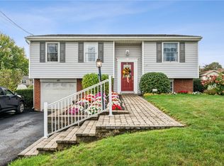 121 Eleanor Dr, Latrobe, PA 15650