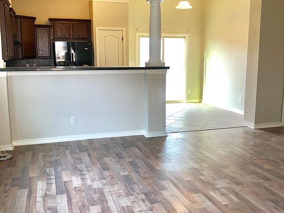 4th image of 14376 High Rock Dr