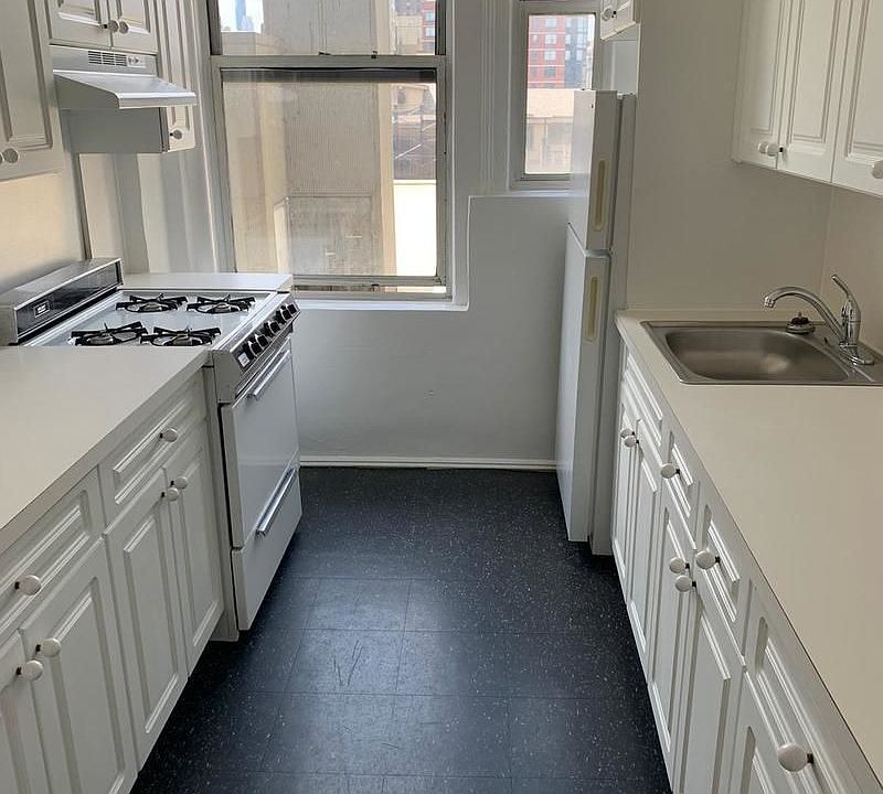1st image of 220 W 98th St APT 8J