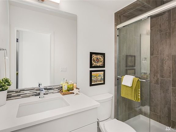 5th image of 806 NW 49th St #C