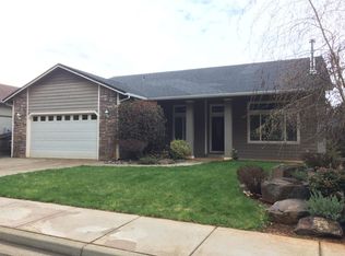 293 Hanby Ln, Cave Junction, OR 97523