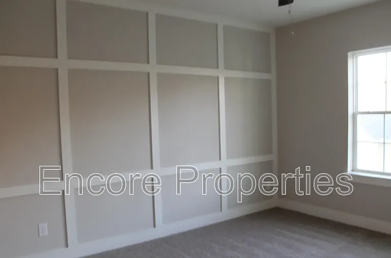 825 S Franklin St — Photo 6