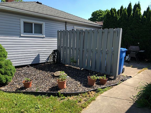 3rd image of 21745 Powers Ave