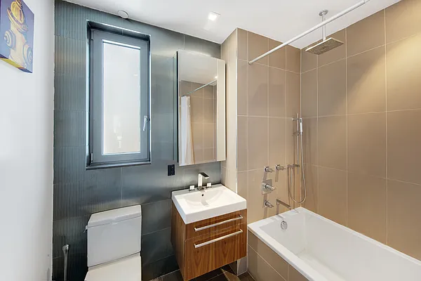 Sold by Nest Seekers International | media 8