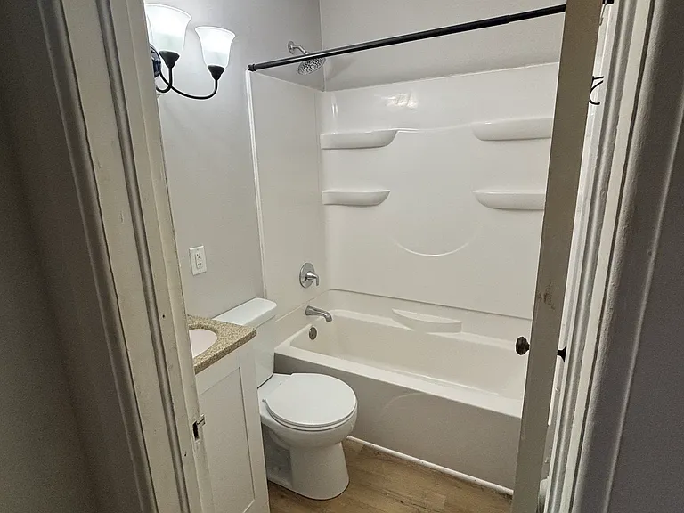301 N Main St #3 — Photo 6