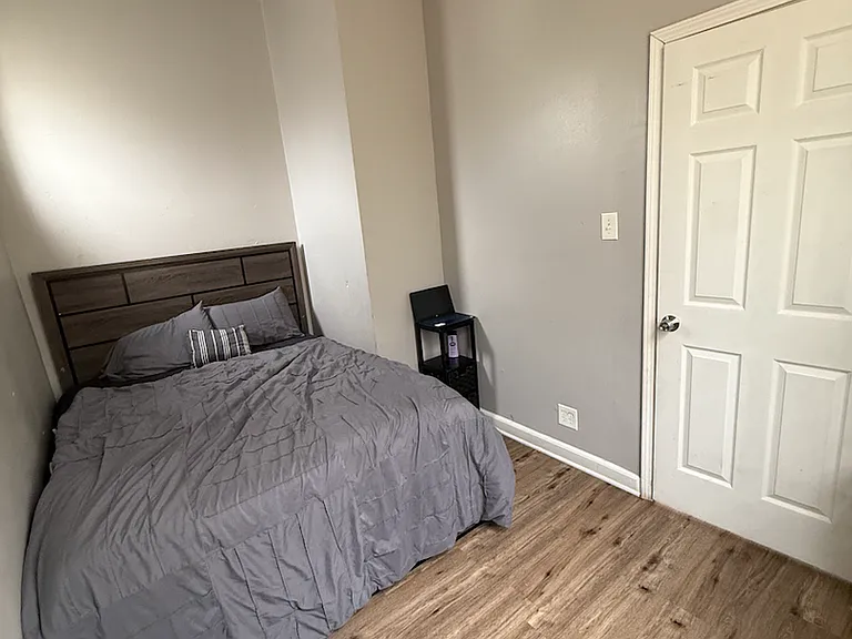2143 S Fairfield Ave — Photo 11