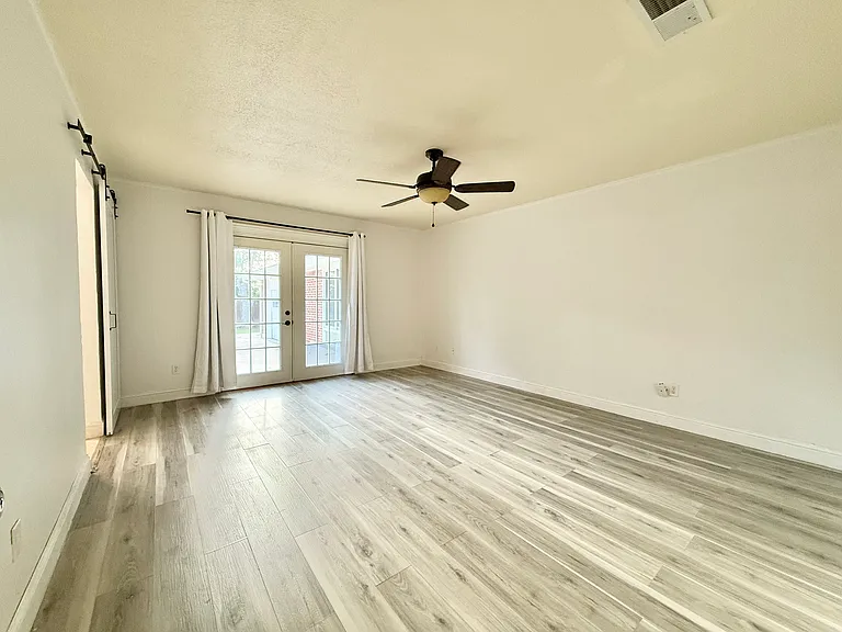 5100 Oak Timbers Ct — Photo 24