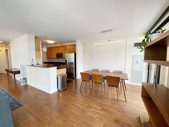 5th image of 1160 S Michigan Ave APT 2905